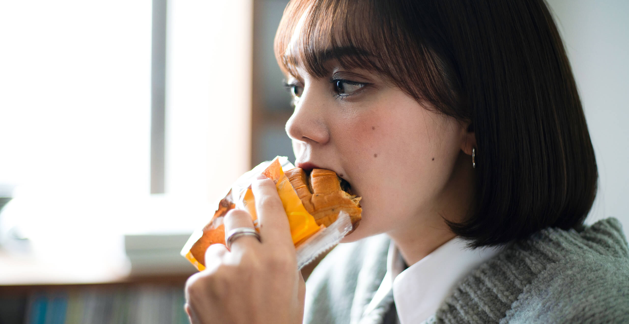 刺激と甘みが調和する、本格スパイス香るカレーパン。