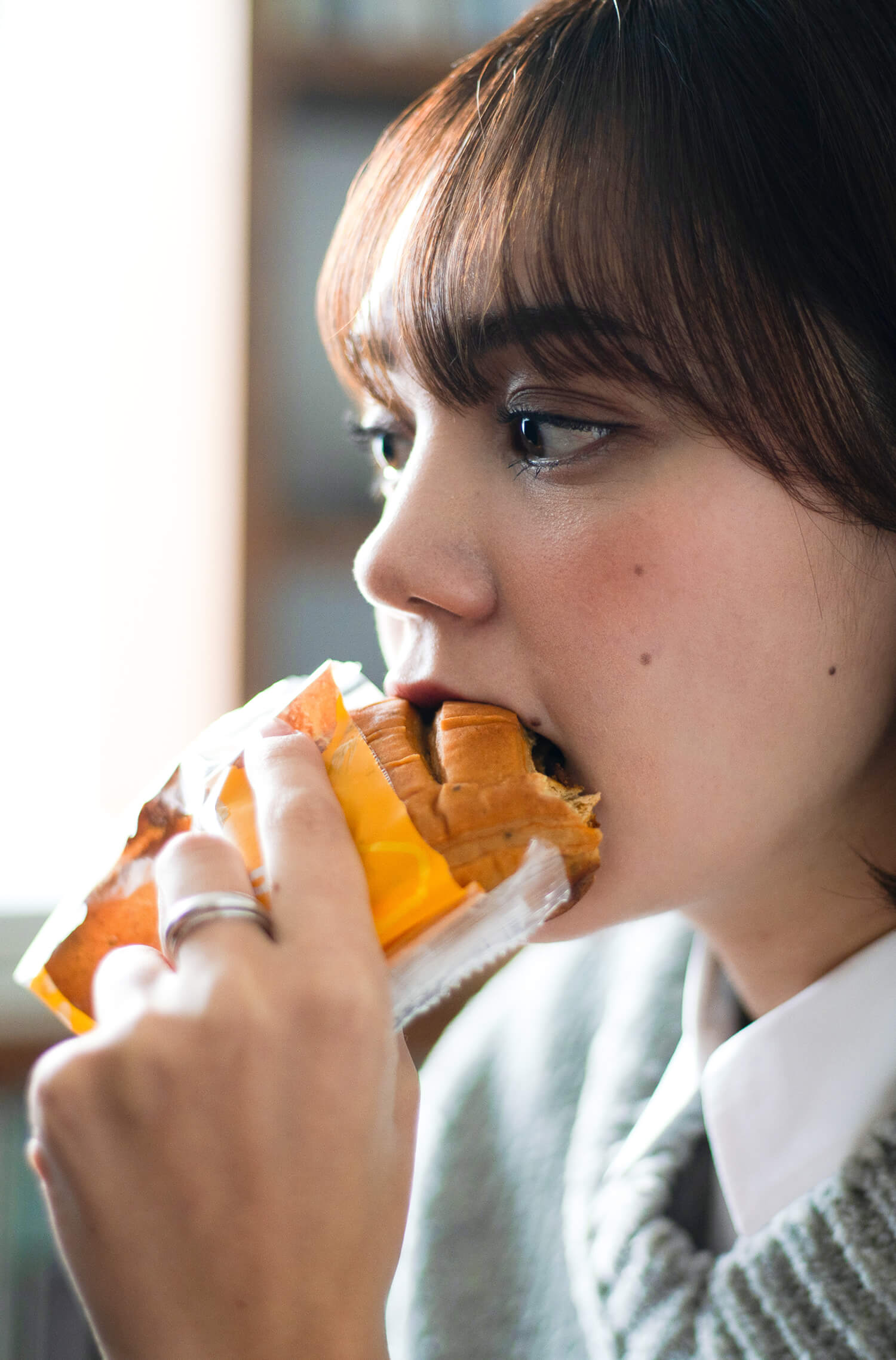 刺激と甘みが調和する、本格スパイス香るカレーパン。
